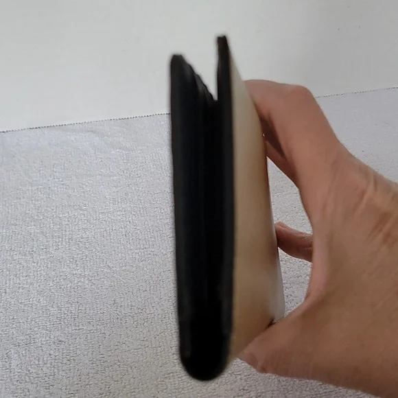 Kate Spade New York gold shimmer long wallet - Picture 6 of 16